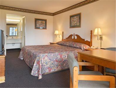 Days & By Wyndham Motel Kokomo