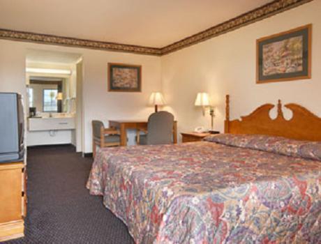 Motel Days & By Wyndham Kokomo